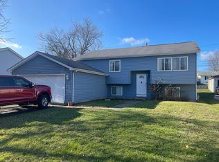 2424 N Elmwood Ave, Waukegan, IL