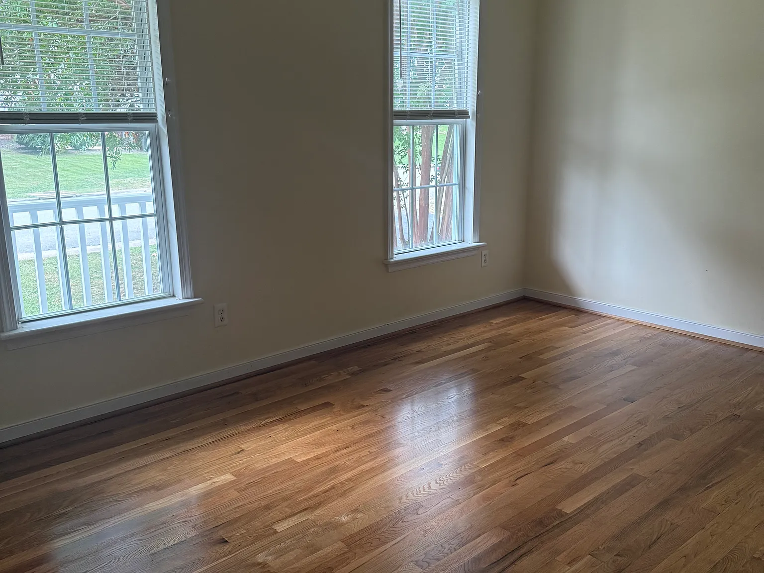 5 bed, 2.5 bath, 2417 sqft, $2,700 — Photo 4