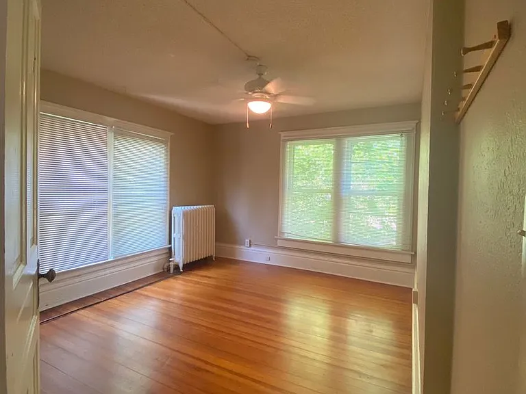 520 Church St — Photo 21