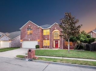 5637 Meadows Way, North Richland Hills, TX 76180
