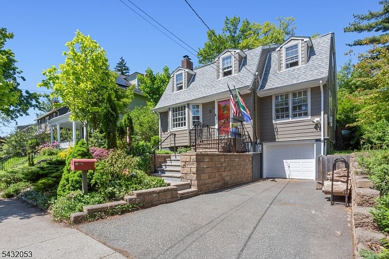 1st image of 12 Overlook Ave