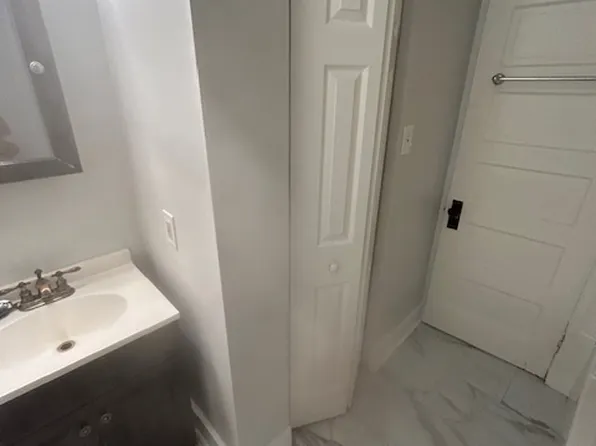 2646 N Charles St, Baltimore, MD 21218