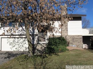 7086 Pontiac Cir, Chanhassen, MN 55317