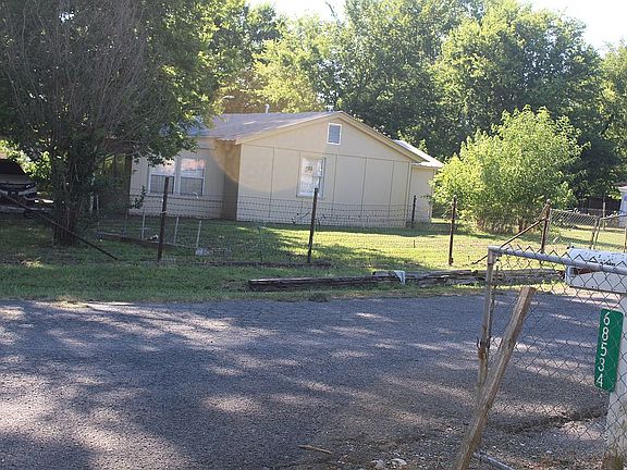 2nd image of 31313 E 685th Ln