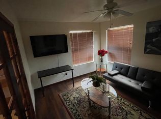 563 E Hackamore St, Mesa, AZ 85203