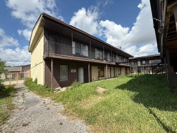 6636 Bellfort St, Houston, TX 77087