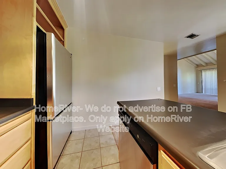 2270 Woodside Ln #6 — Photo 6