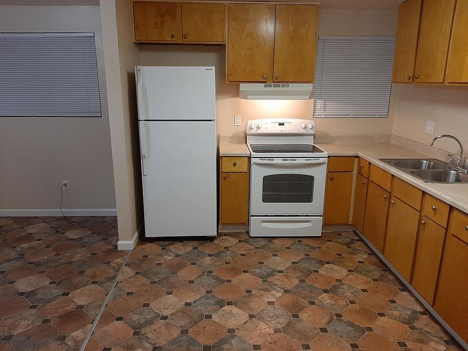 1st image of 1500 N Edmonds Dr #2