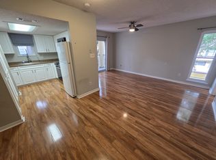 317 Hayden Rd APT 11, Tallahassee, FL 32304