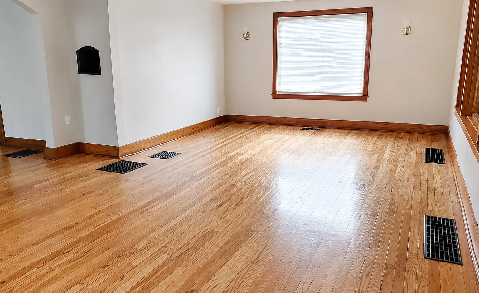 2 bed, 1.5 bath, 1484 sqft, $1,625 — Photo 4