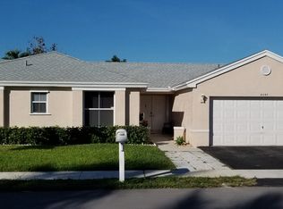4051 SW 70th Ter, Davie, FL 33314