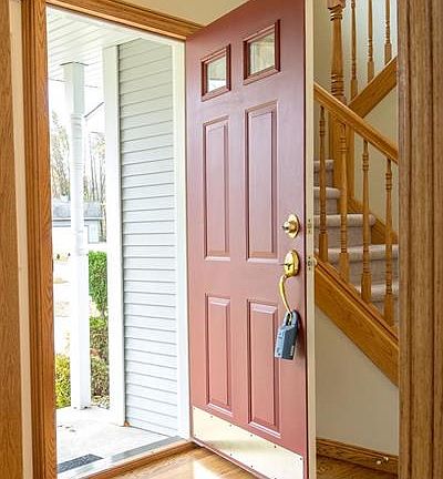 2nd image of 2208 Lake Wood Dr