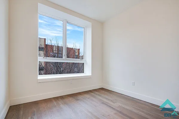 Rented by EXR | media 5