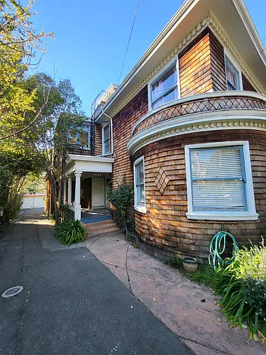 2626 Benvenue Ave #3 Photo 1