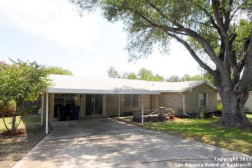 2nd image of 7422 Castle Wood Dr