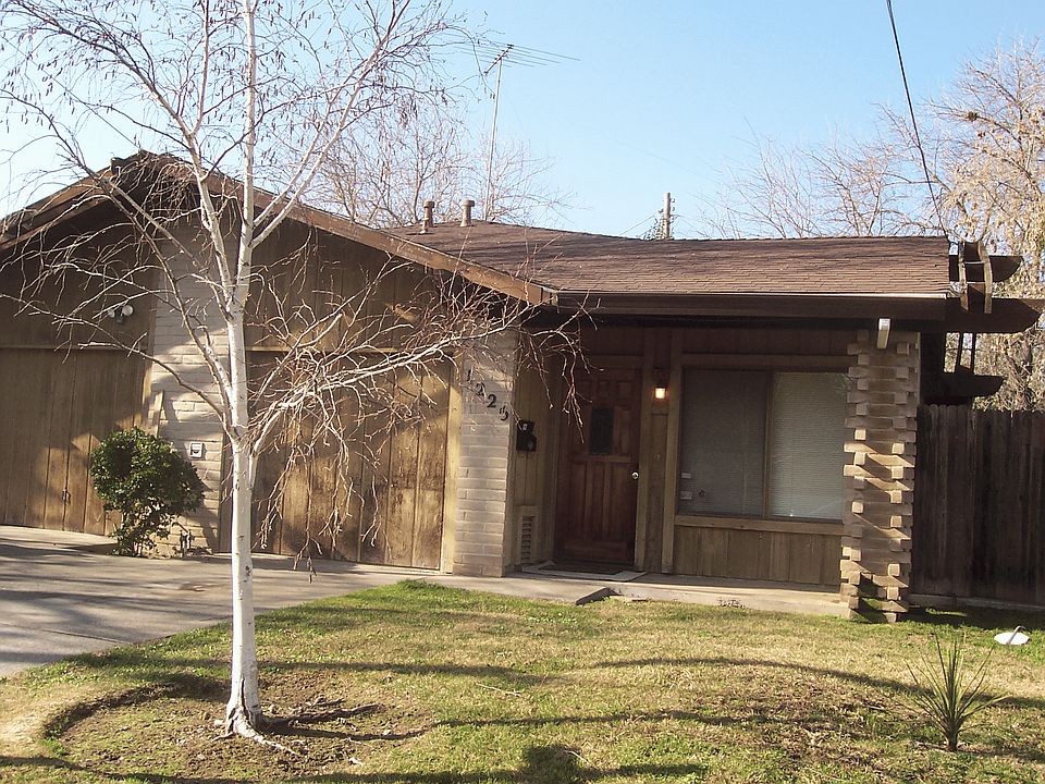2nd image of 1225 Clinton Rd