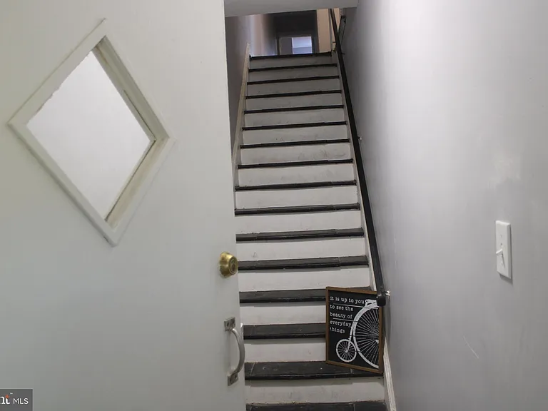 936 Carteret Ave — Photo 29