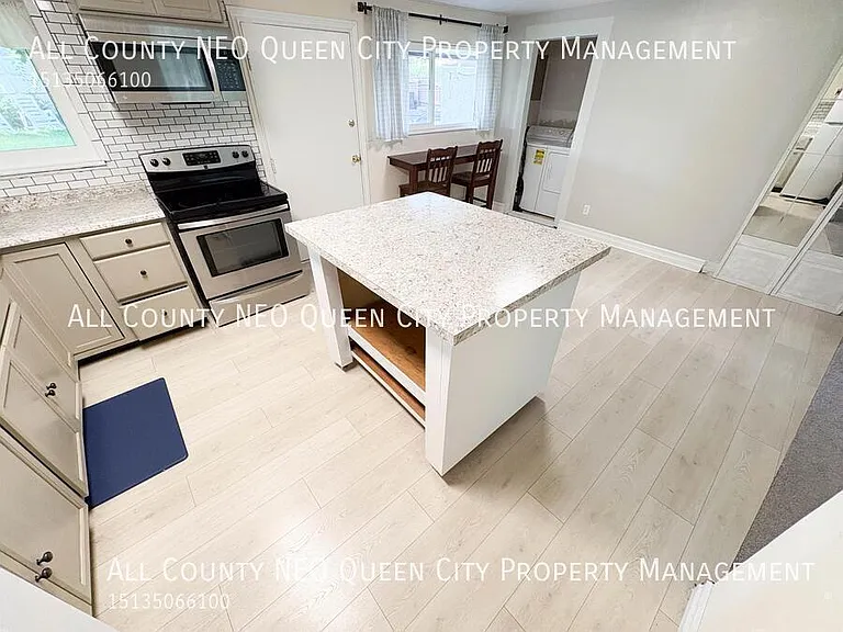 3692 Elmira Dr — Photo 10