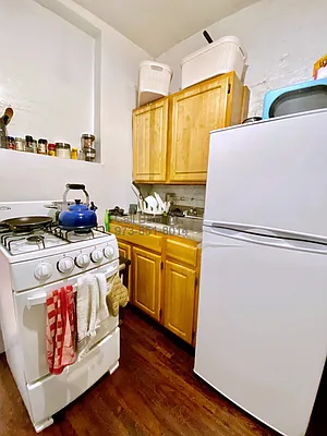 Rented by Bond New York | media 16