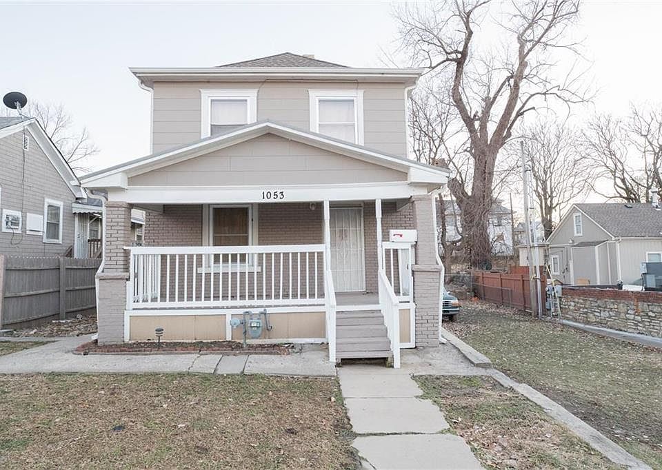 1st image of 1053 Armstrong Ave