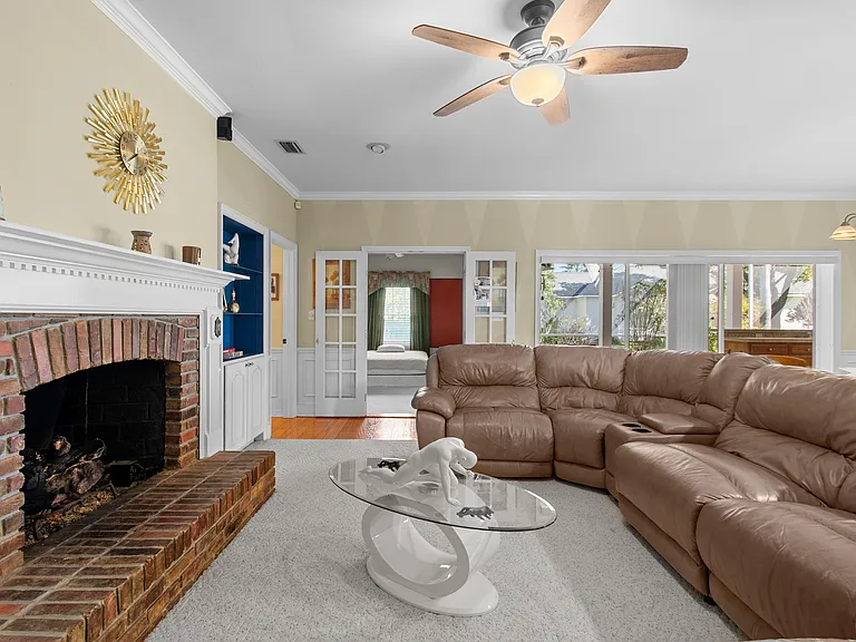 10002 Hunt Cliff Dr — Photo 16