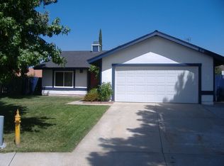 11529 Ridgecrest Ln, Moreno Valley, CA 92557