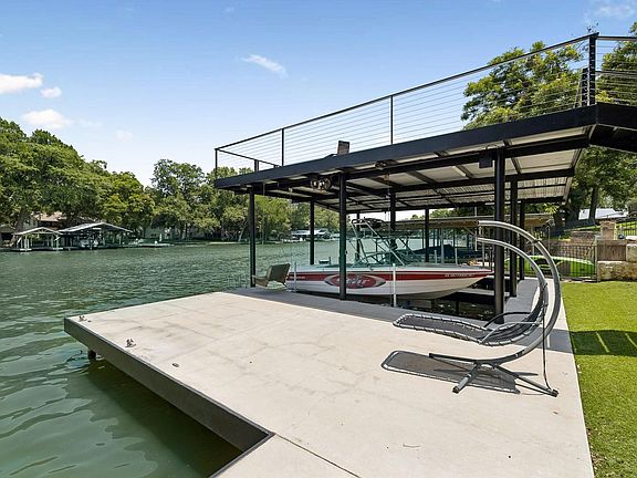 3rd image of 611 Lake Placid Drive