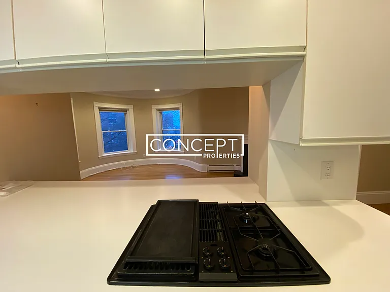 33 Longwood Ave — Photo 19