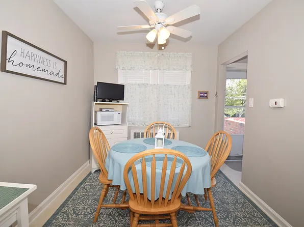 34-30 Corporal Kennedy Street image 7 of 19