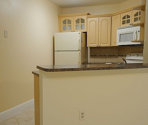 3rd image of 9711 Fontainebleau Blvd #D208
