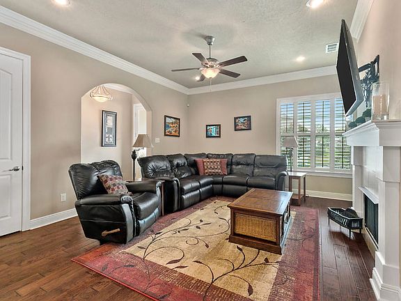 4th image of 5808 Crape Ct #C