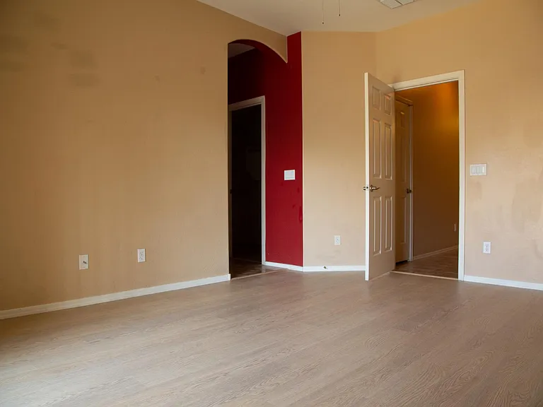 7016 W Branham Ln — Photo 10