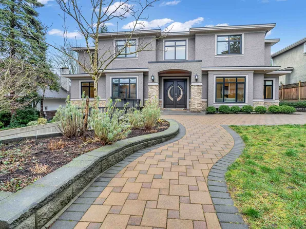 8168 Hunter St, Burnaby, BC V5A 2B9