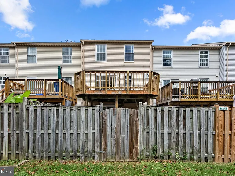 14205 Castlemoor Ct — Photo 36