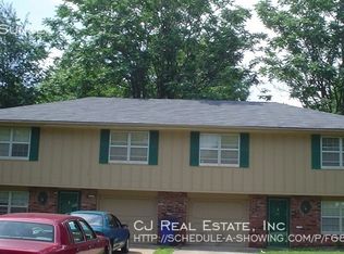 1010 SW Sunset St, Blue Springs, MO 64015