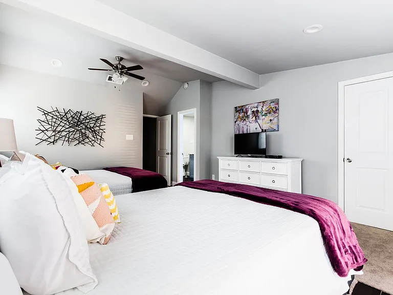 608 N Winnetka Ave — Photo 12