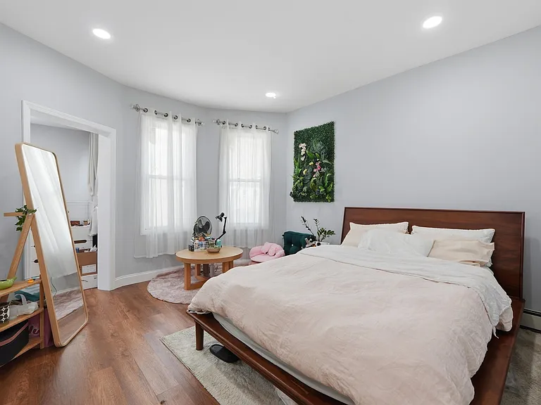 17 Troy St #2 — Photo 8