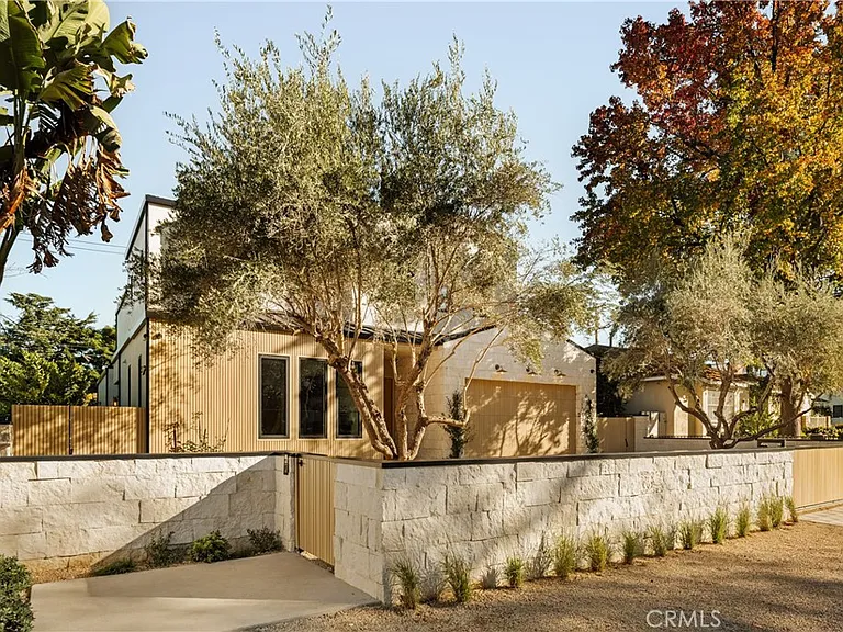 4724 Halbrent Ave — Photo 35