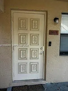 Royal Grenadier Condo — Photo 2