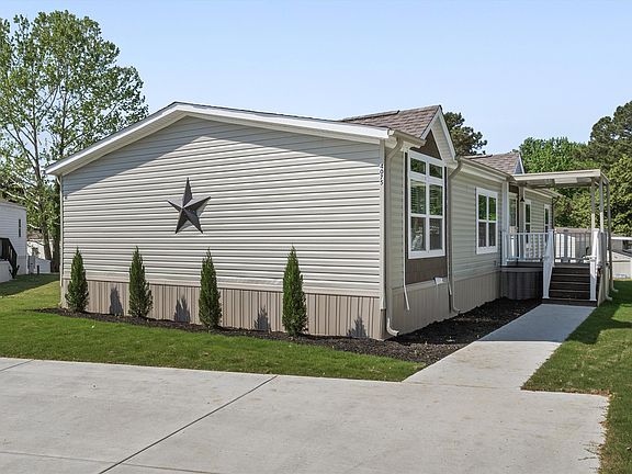 Exterior Image-1-Clayton 5075 Allentown