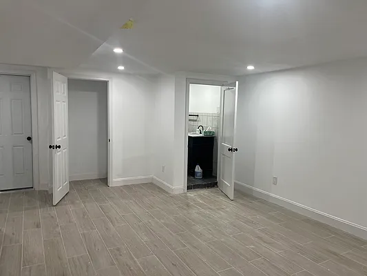 Rented by Daniel Gale Sotheby's International Realty | media 22