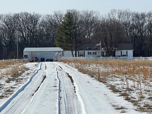 2nd image of 79 Pinnacle Lake Rd