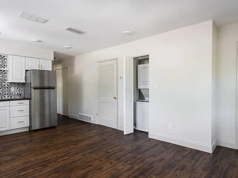 629 W Woodbine Ave #1 — Photo 5