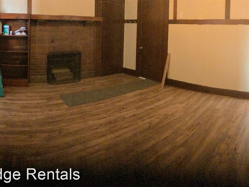 2nd image of 220 W Washington St #5521115