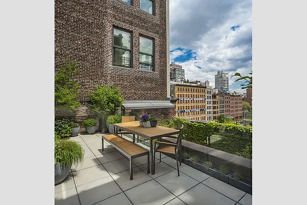 Sold by Stribling | media 2