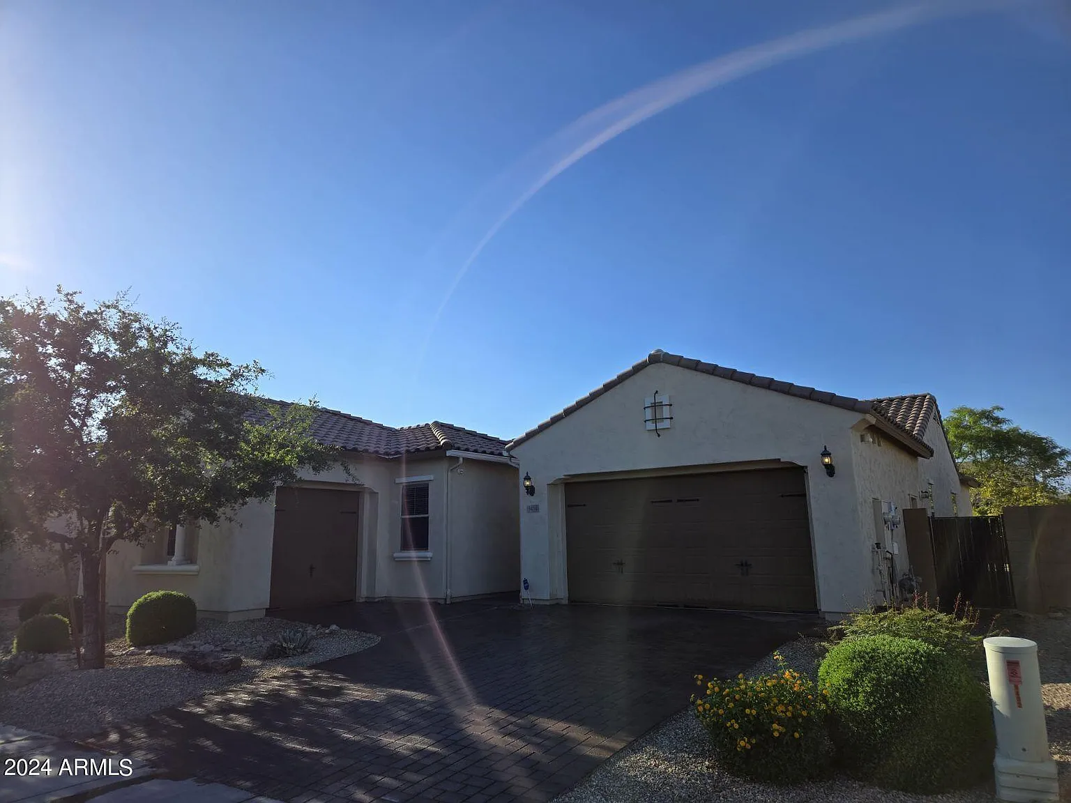 4 bed, 2.5 bath, 2736 sqft, $3,895 — Photo 2