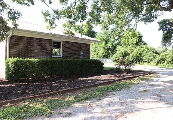 4th image of 175 Osage Dr