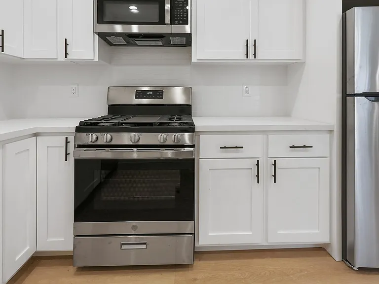 451 Normandie Pl #3 — Photo 10