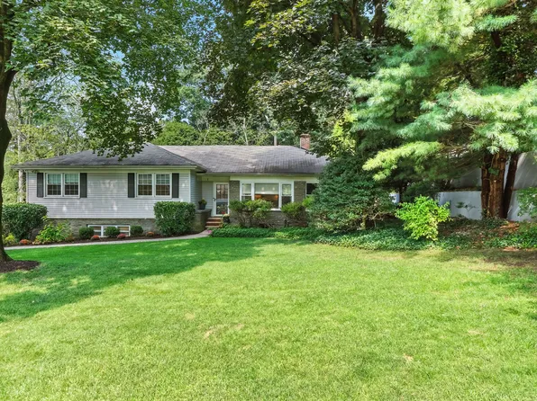 15 Catalpa Rd, Morristown, NJ 07960