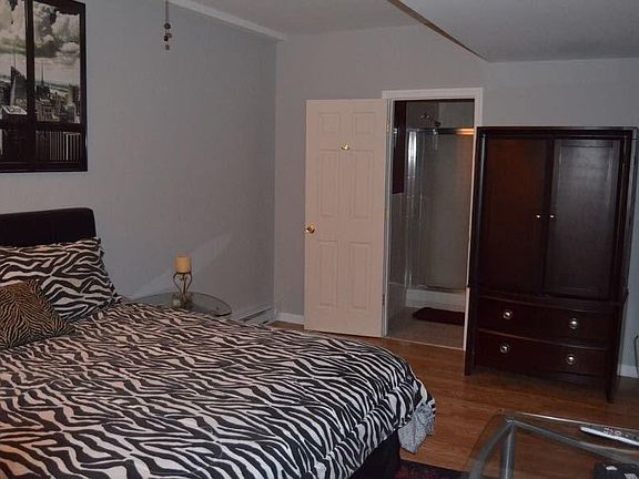 5th image of 20 College Ave
